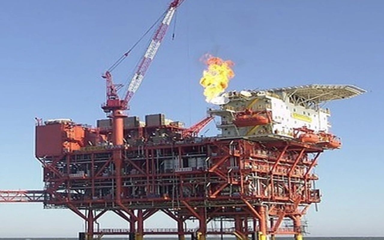 Lufeng offshore associated petroleum gas power project